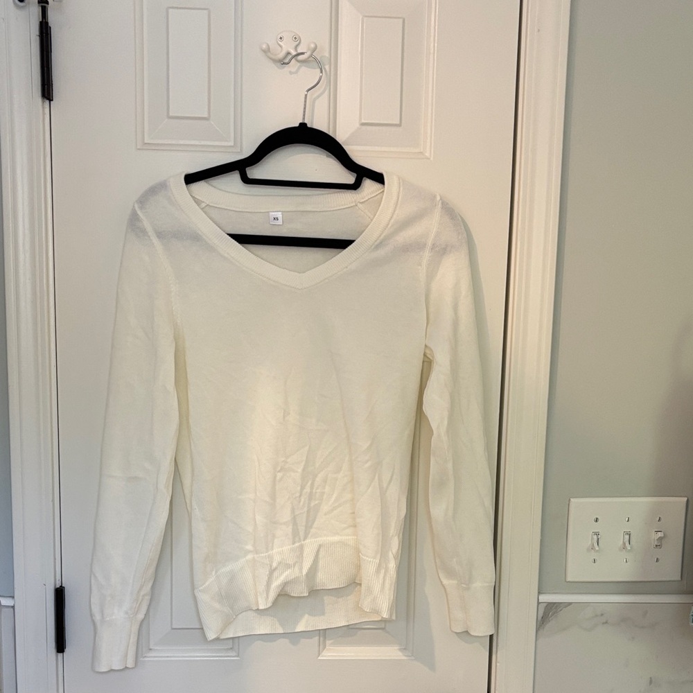 Women's Cream V-Neck Lightweight Sweater